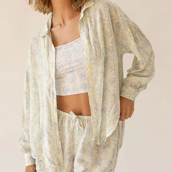 Dippin Daisy’s Lounge Set - Picture 3 of 4